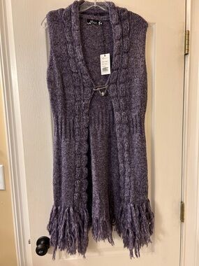 Bacci Sleeveless Fringe Knit Vest in Heathered Purple